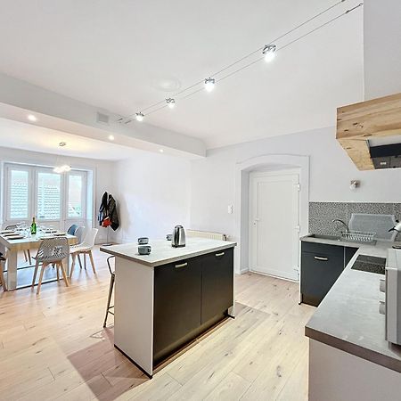 קליירבו-לה-לאק Grand Appartement Centre-Ville מראה חיצוני תמונה
